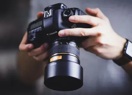 ФОТОГРАФ